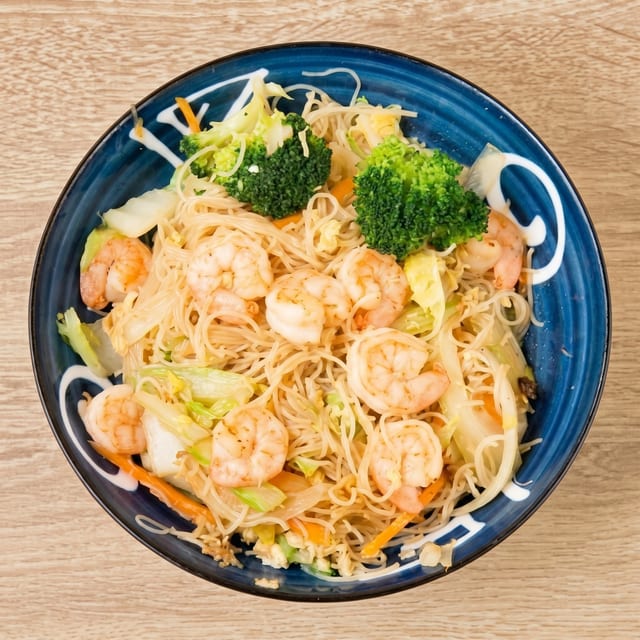 Shrimp Pan Fried Rice Noodle.