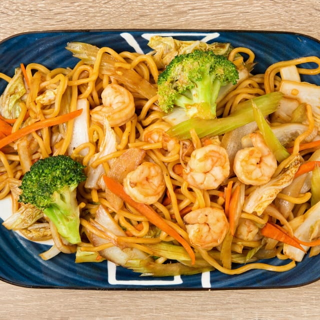Shrimp Pan-Fried Lo Mein Noodle.