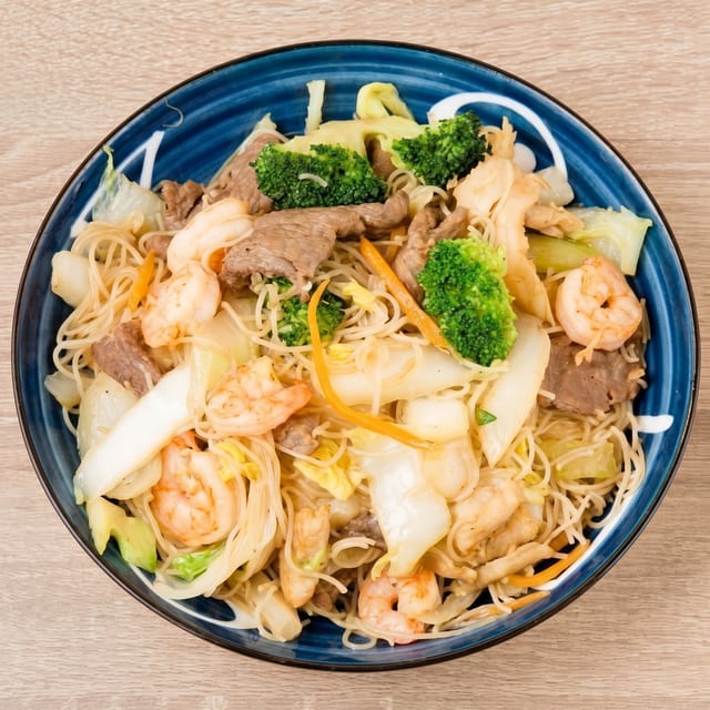 House Pan Fried Rice Noodle.