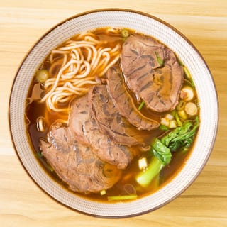 Taiwanese Beef Noodle 台湾牛肉面或米粉